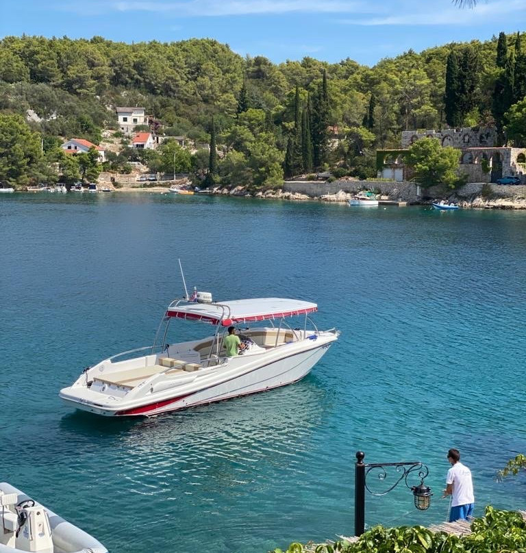 Speedboat Omis景点图片
