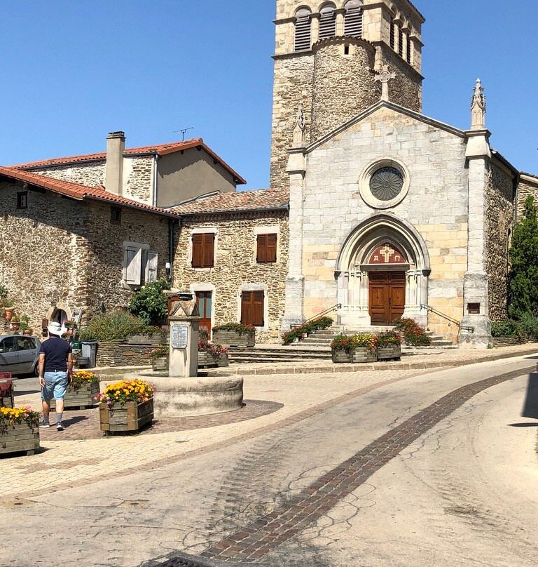 Eglise De Longes-Longes必去景点