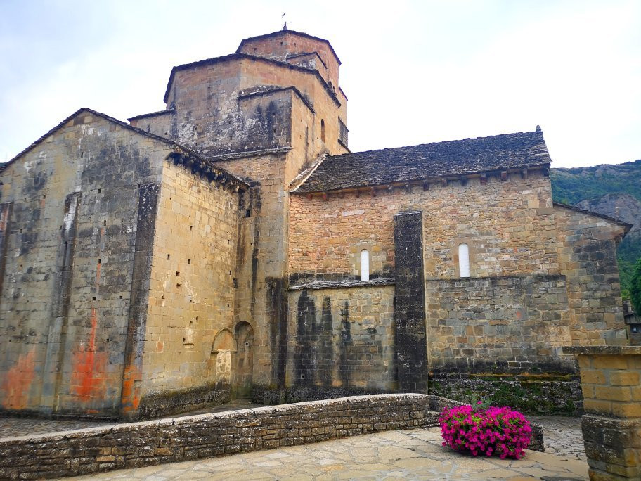 Santa Cruz de la Seros景点图片