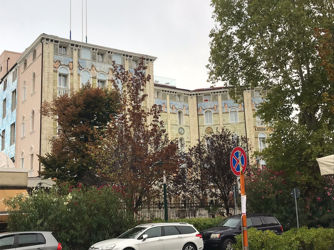 Grande Albergo Ausonia Hungaria-利多必去景点