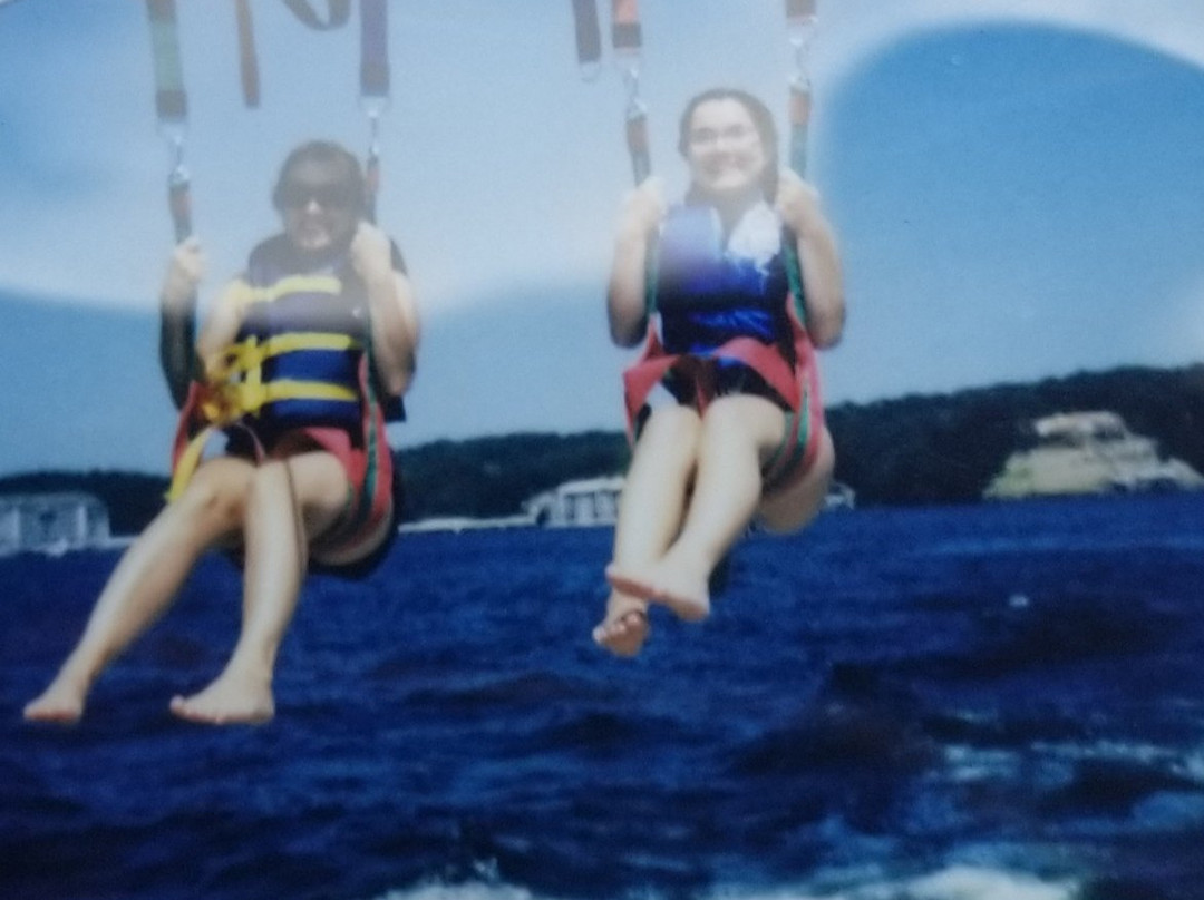 Paradise Parasail-Lake Ozark必去景点