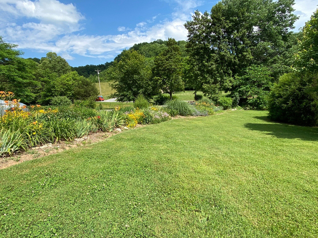 Cascade Hollow Lodge主图