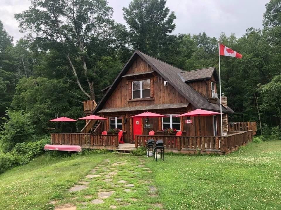 The Highlands Motel & Lodge主图