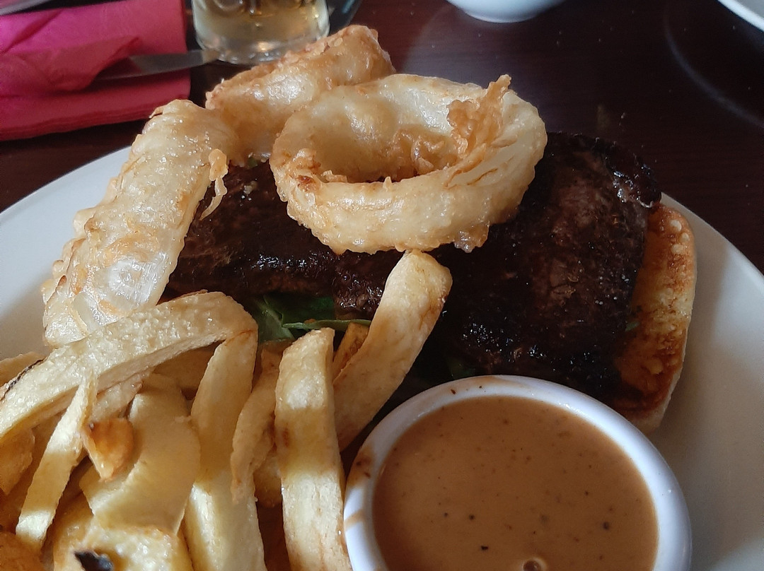 Horse & Hound Inn Hotel主图
