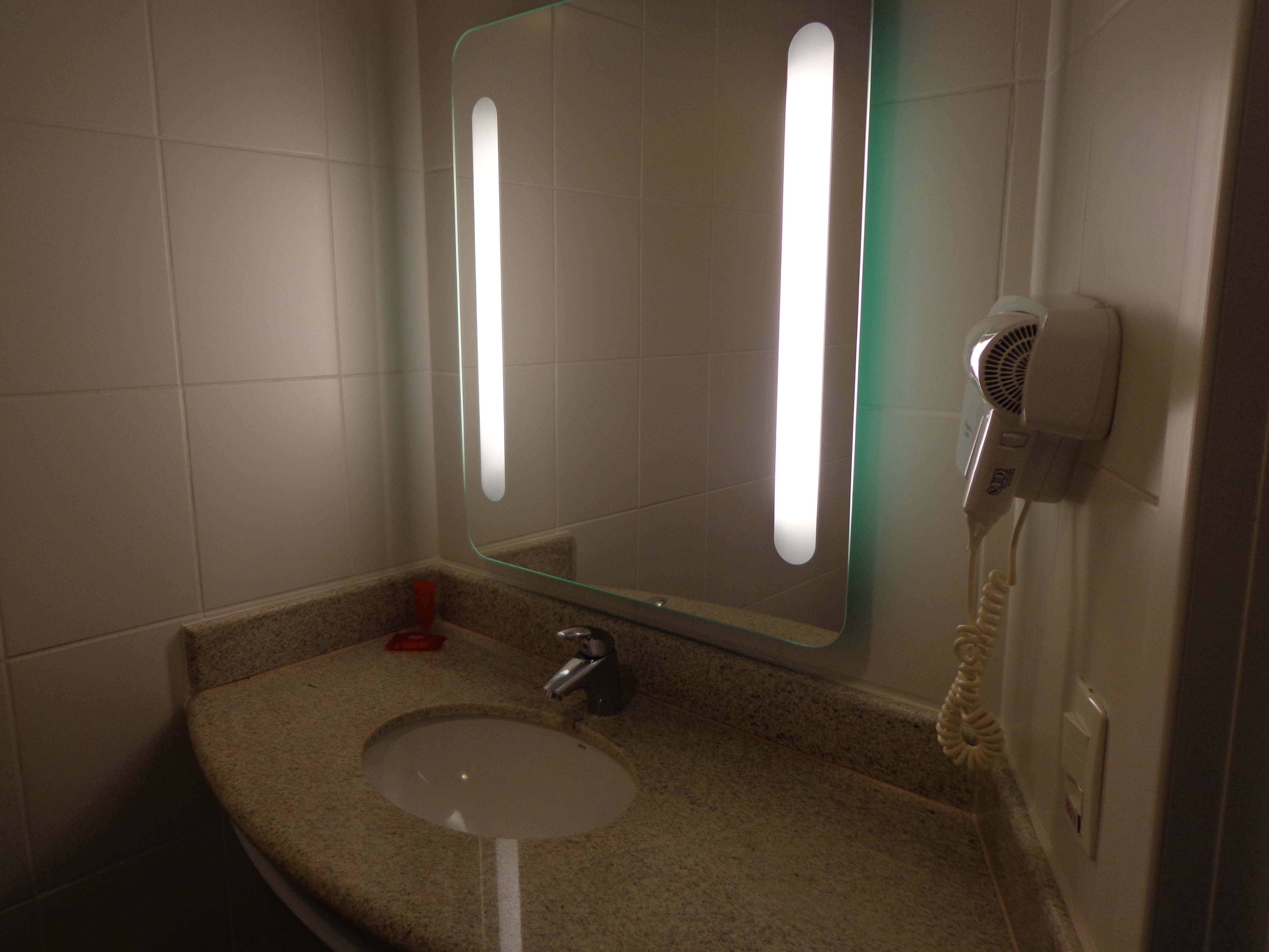 宜必思圣约瑟杜斯坎普斯酒店-浴室