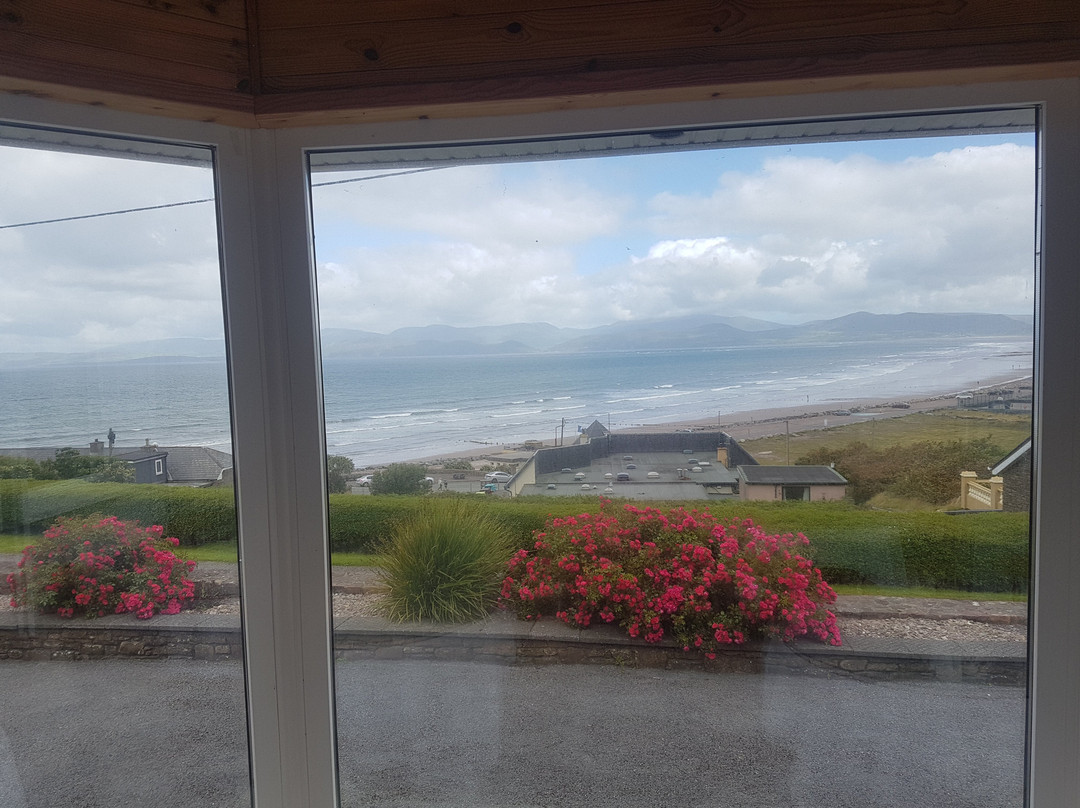 Rossbeigh Beach House B&B主图