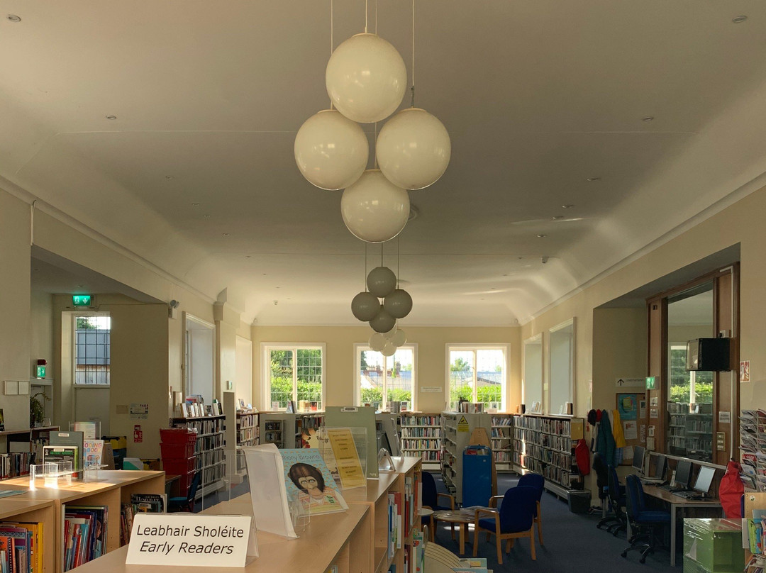 Cabinteely's Carnegie library-Cabinteely必去景点