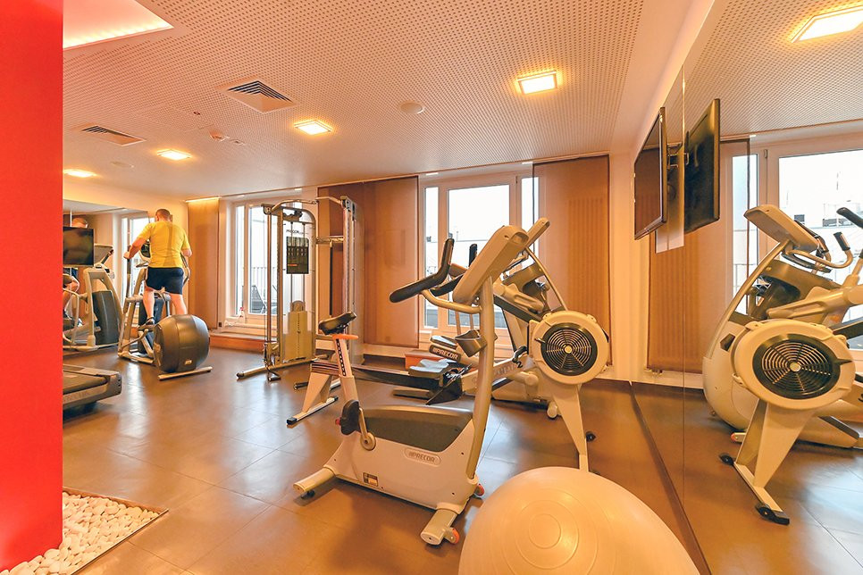 NH柏林米特酒店主图