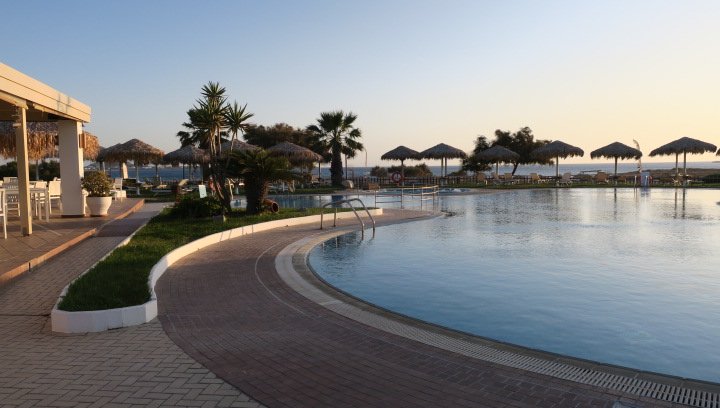 Plaza Beach Hotel-泳池