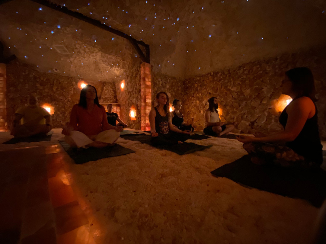 Sol Himalayan Salt Cave and Spa-Evans必去景点