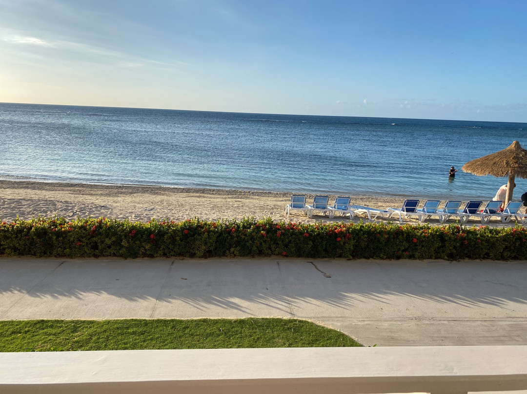 Oasis at Sunset Montego Bay主图