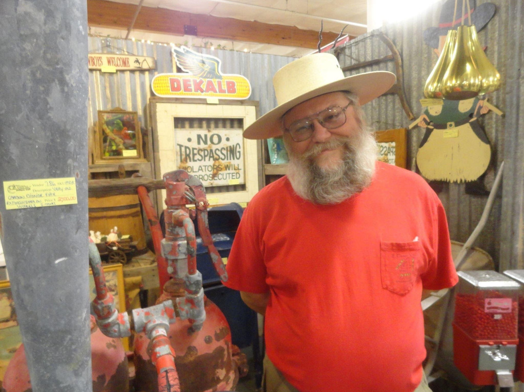Brass Armadillo Antique Mall-凤凰城必去景点