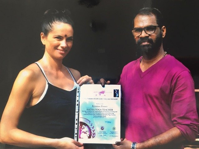 Amrutham-Gamaya主图