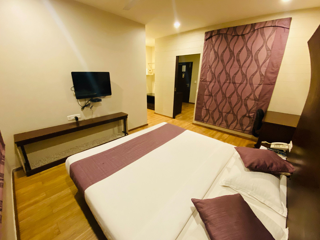 Saluja Residency主图