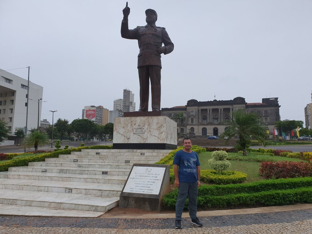 Praça da Independência-马布多必去景点