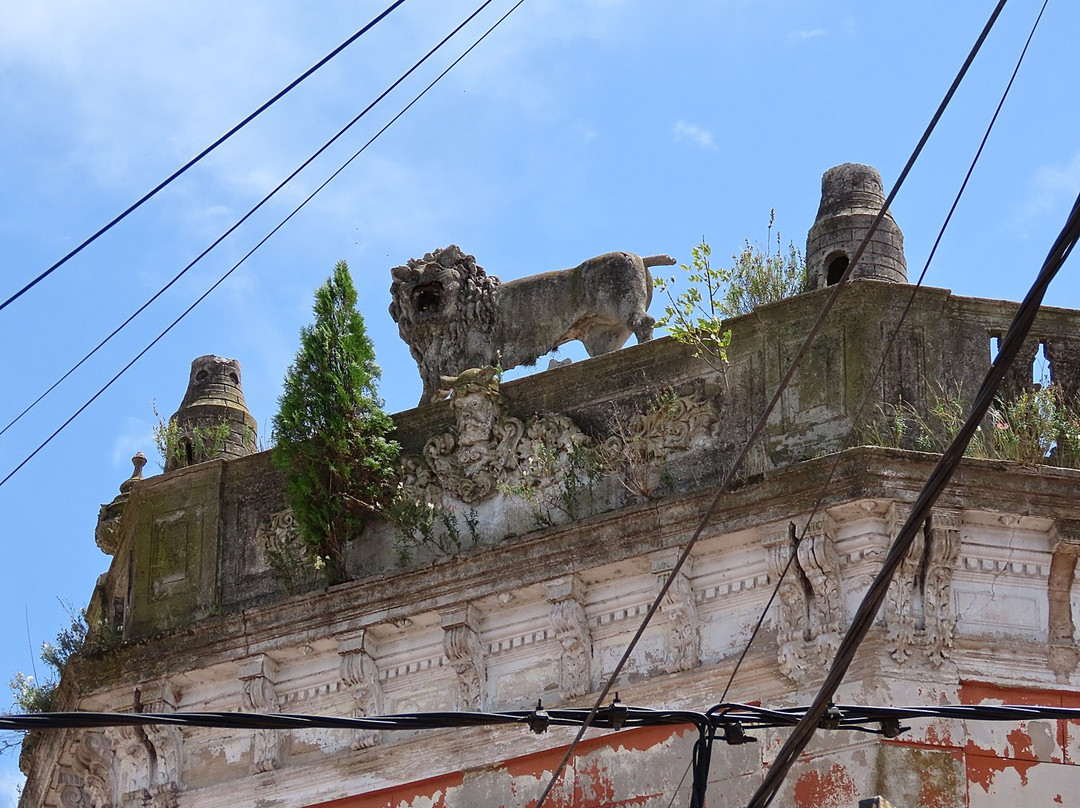 Antigua Tienda "El Leon"-Capilla del Senor必去景点