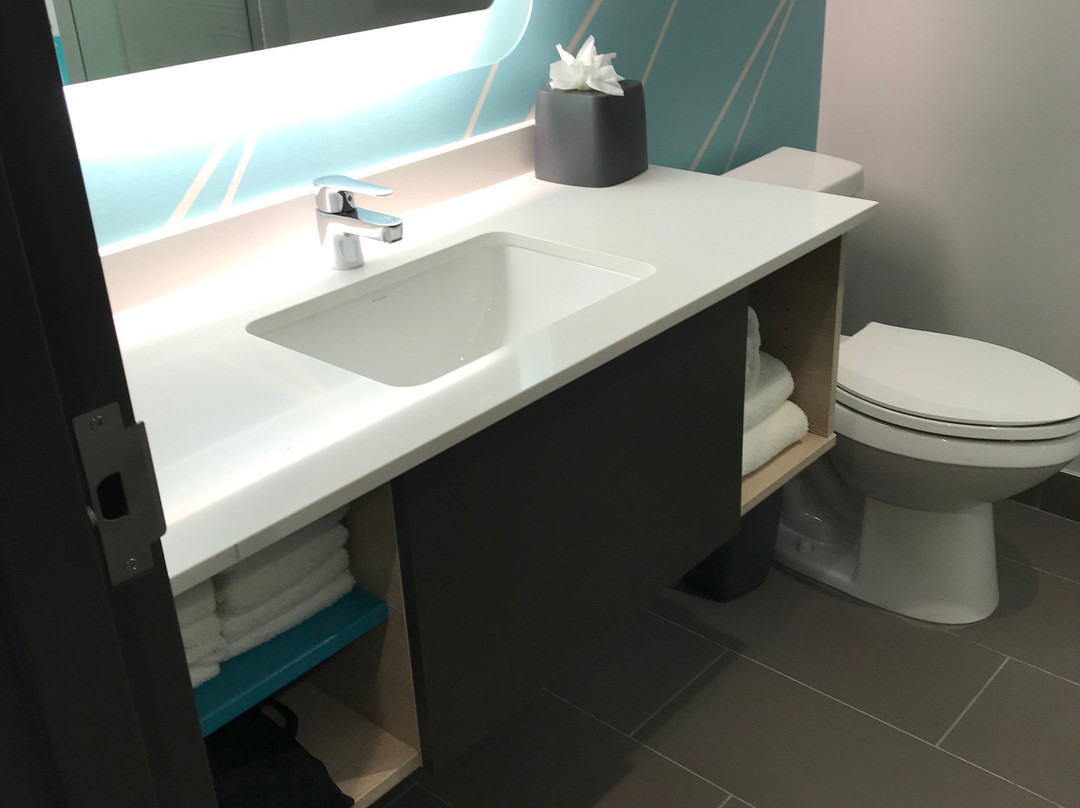 avid Hotel Orlando International Airport by IHG主图