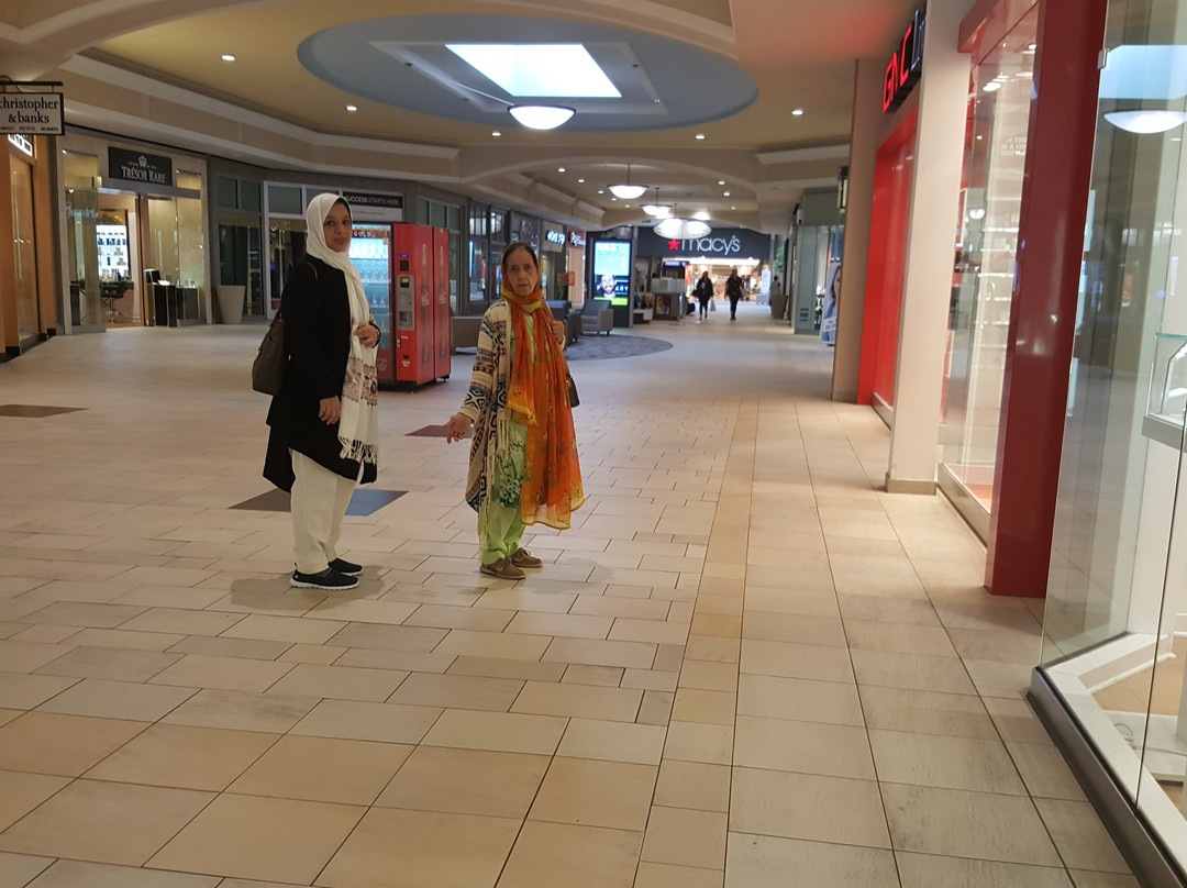 Greenwood Park Mall-格林伍德必去景点