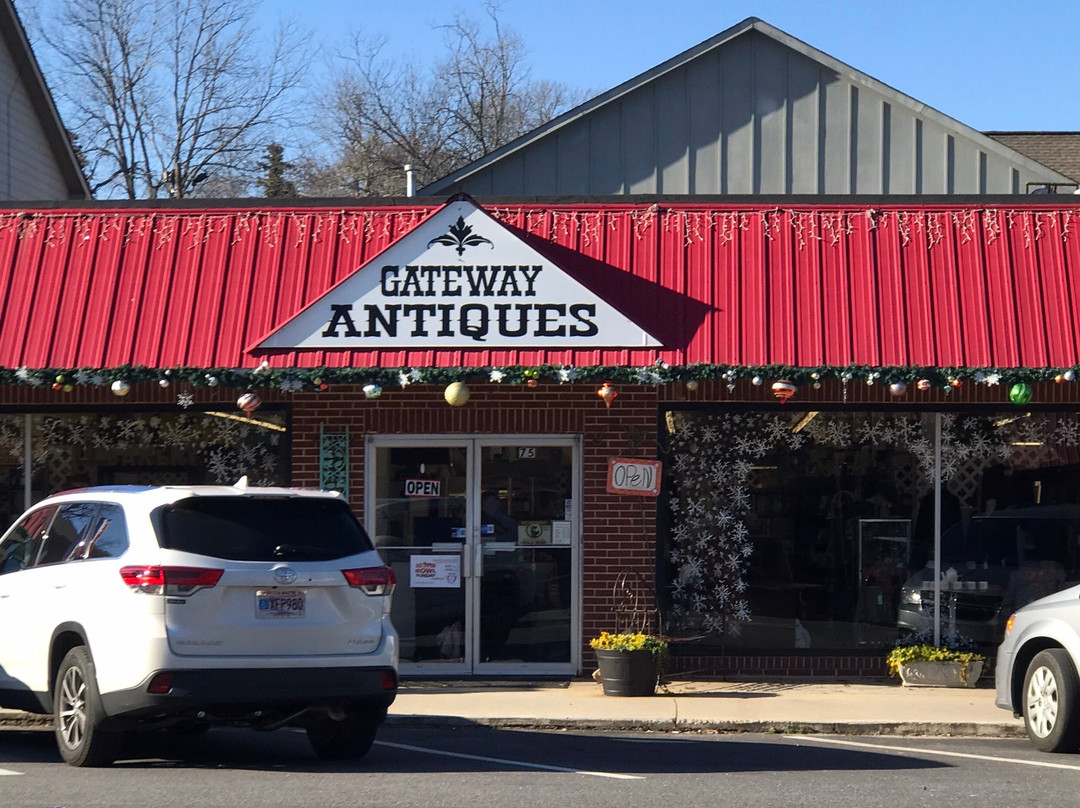 Gateway Antiques Mall-达洛尼加必去景点