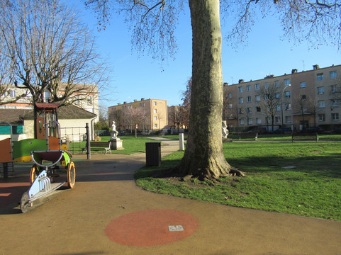 Square Hameln-圣莫代福塞必去景点