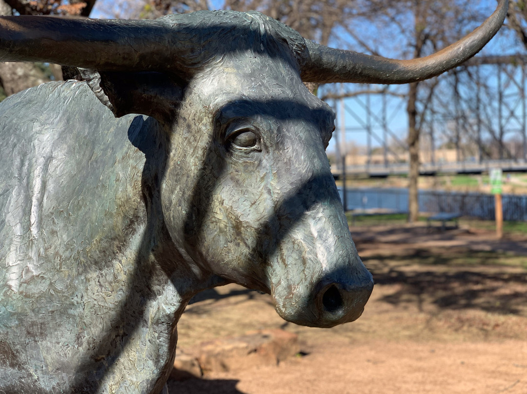 Branding the Brazos Sculpture-韦科必去景点