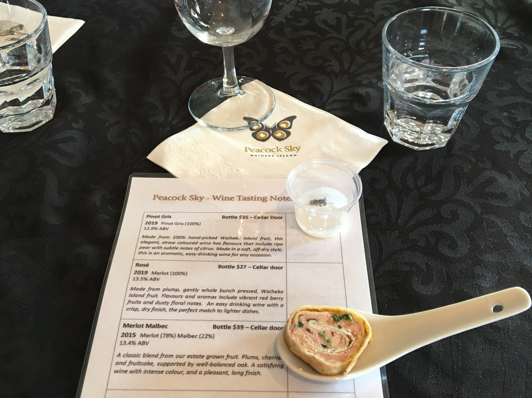 Peacock Sky Vineyard-怀系奇岛必去景点