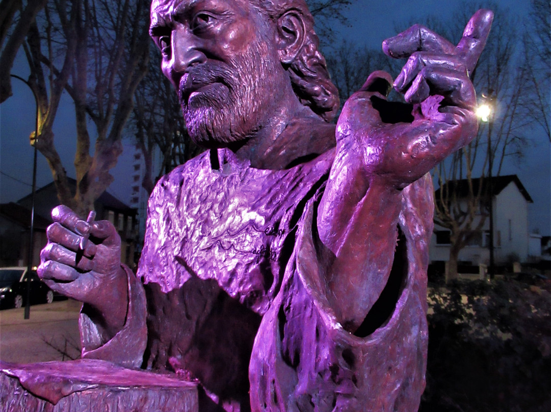 Statue de Saint Mesrop-阿尔福维尔必去景点