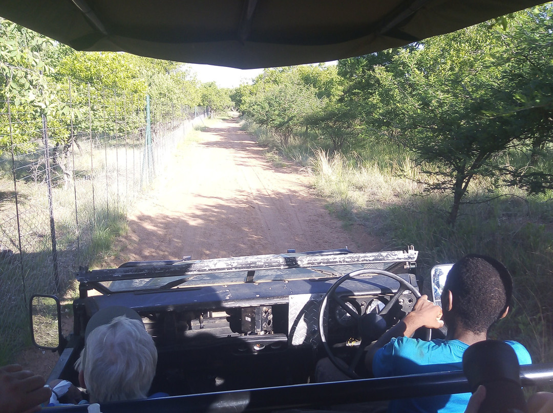 Manzi Maningi Private Game Resort