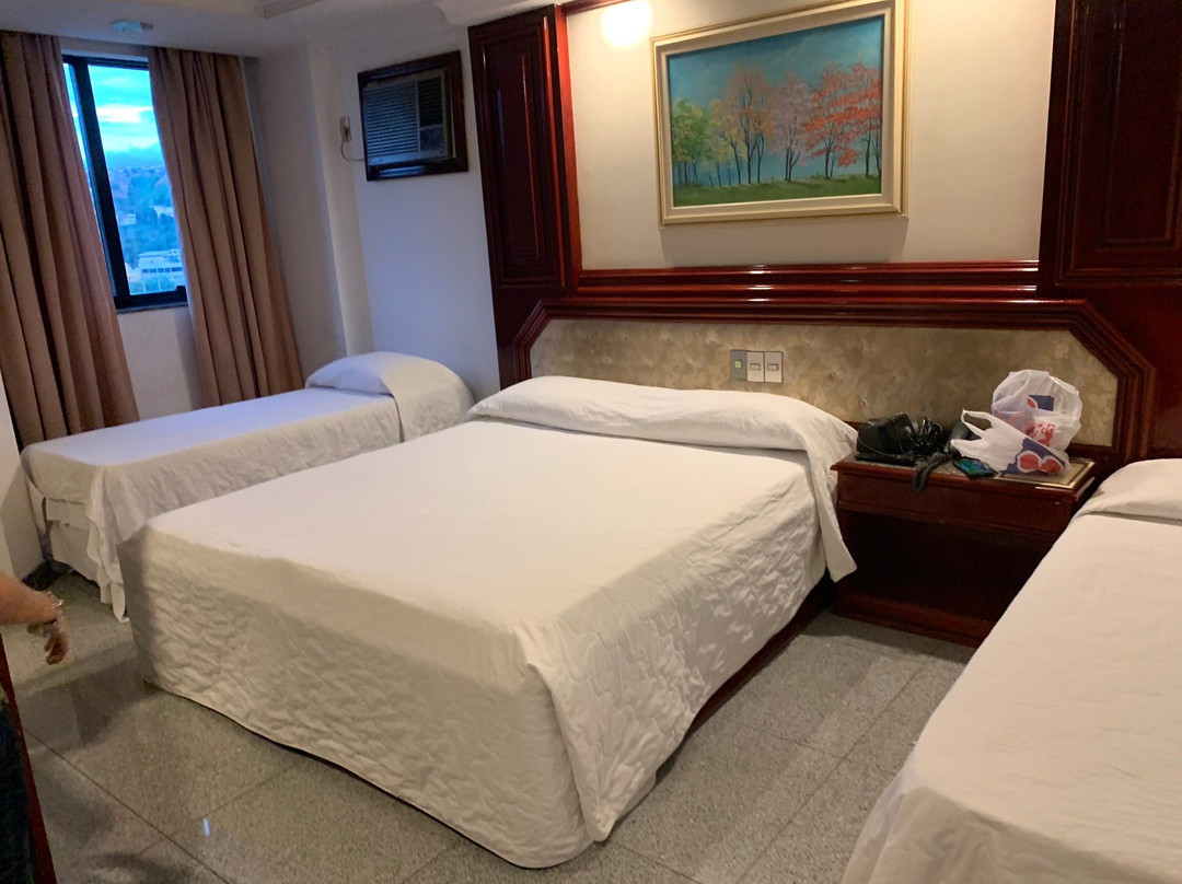 Maxim Plaza Hotel主图