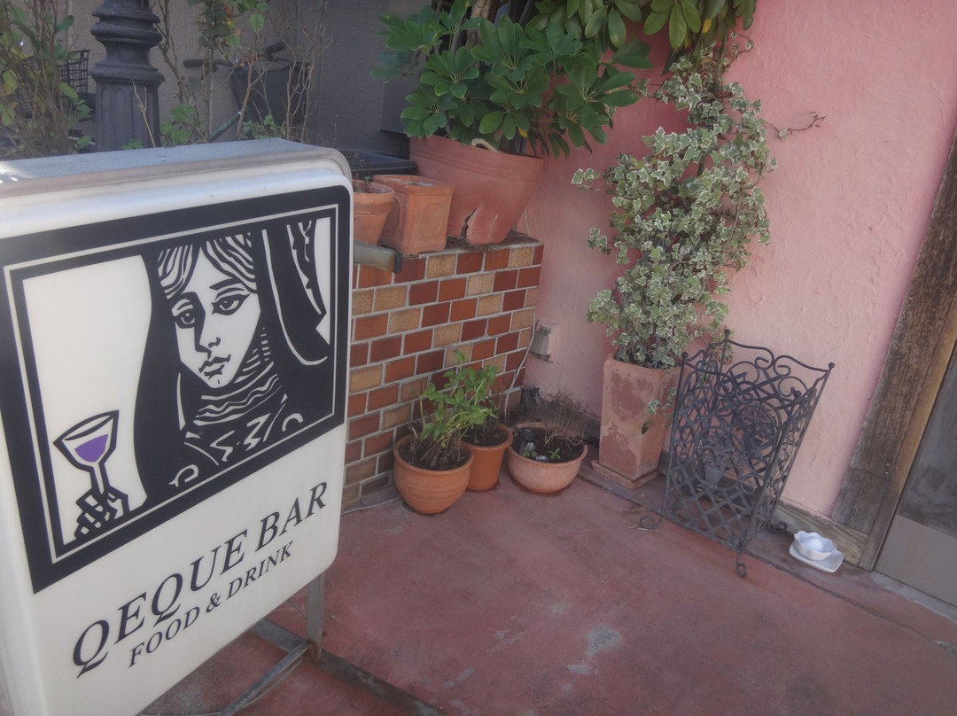 QEQUE BAR