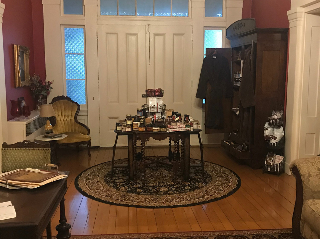 Bourbon Manor Bed & Breakfast Inn主图