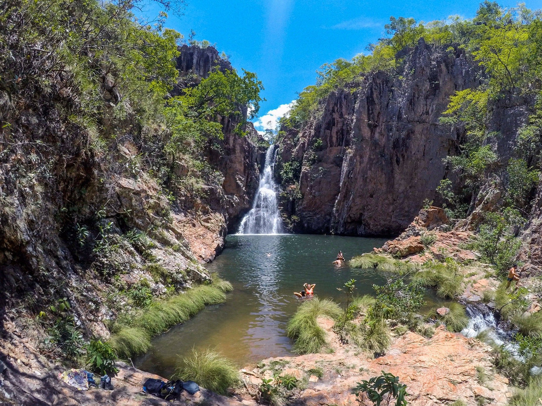 Macaquinho waterfall景点图片