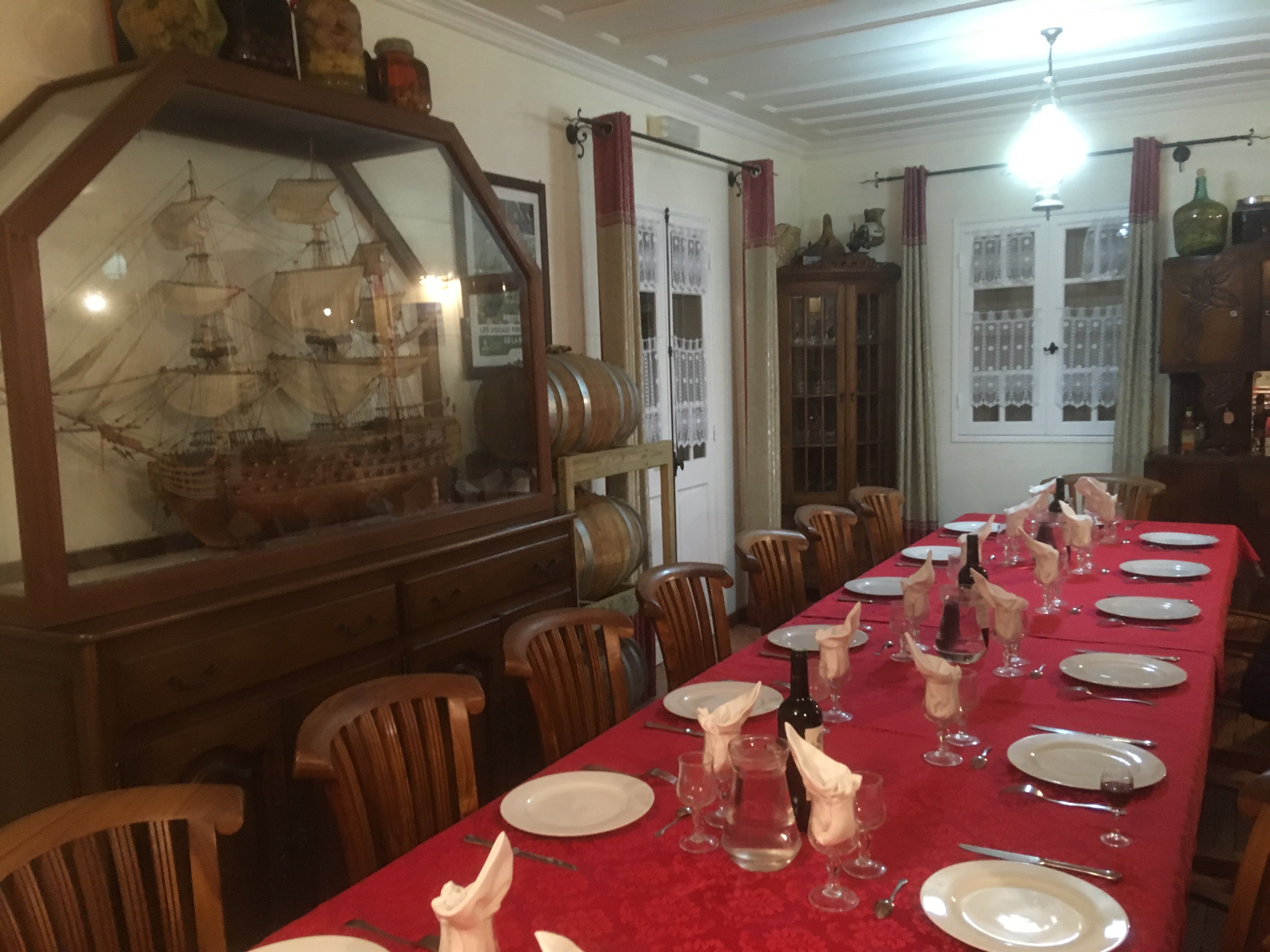 Le Relais Des Gouverneurs-餐饮