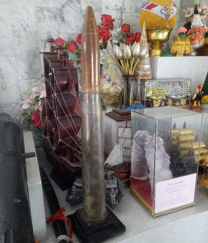 Yuttanavi Memorial Monument at Ko Chang-廉愚必去景点