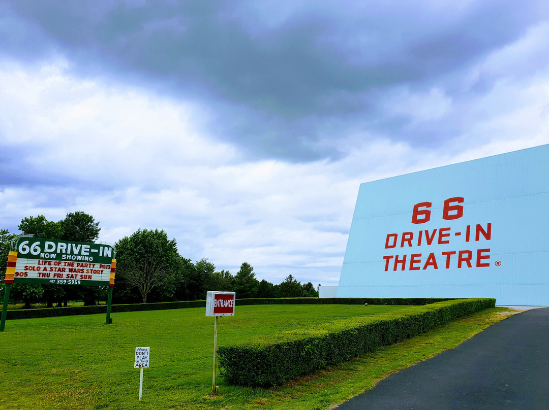 66 Drive-In Theatre景点图片