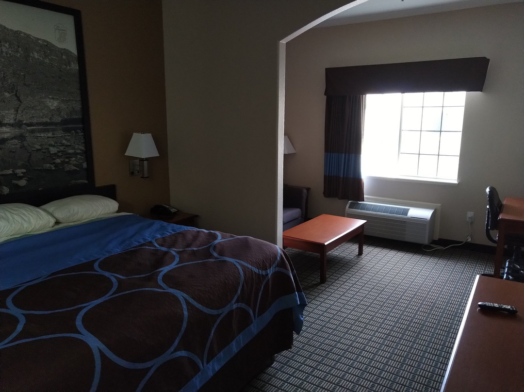 Super 8 by Wyndham Huntsville主图