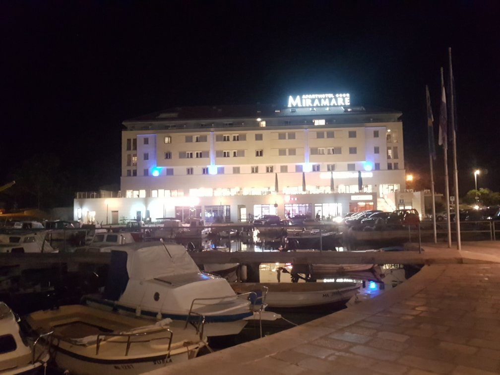Aparthotel Miramare主图