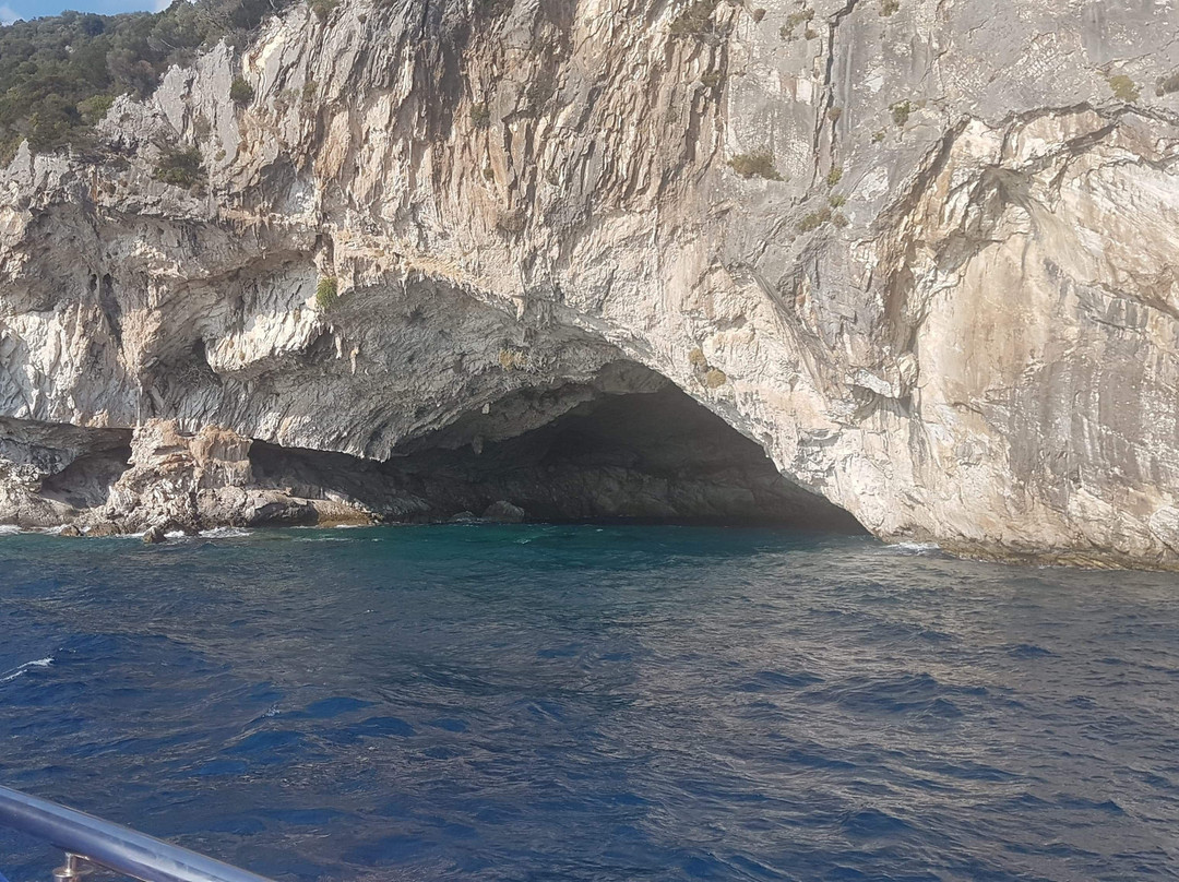 Papanikolis Cave-莱夫卡扎必去景点