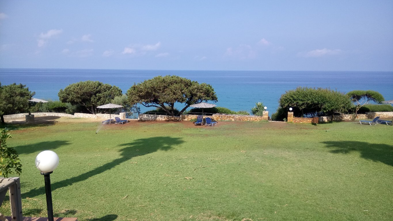 Fournia Village-官方
