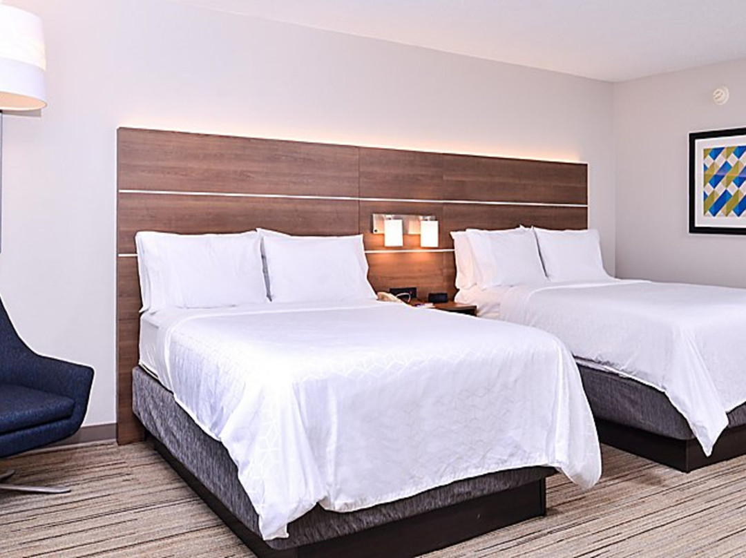 Holiday Inn Express & Suites Mount Pleasant by IHG主图