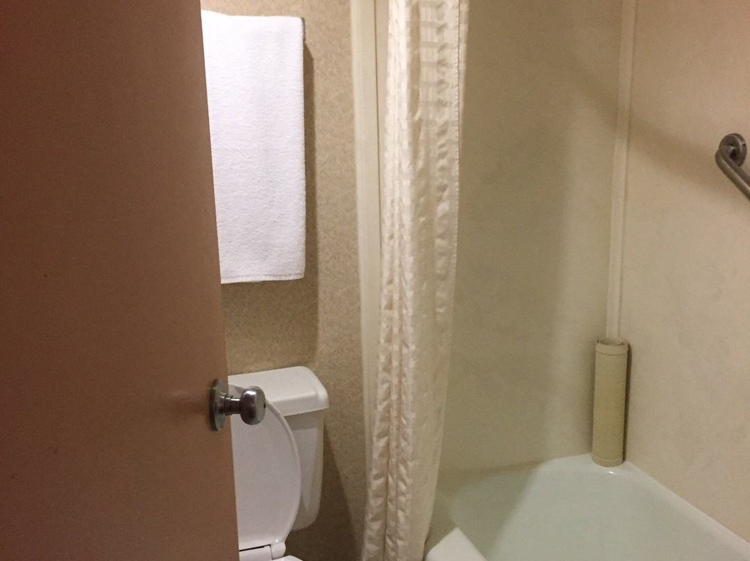 Greenwood Inn & Suites主图