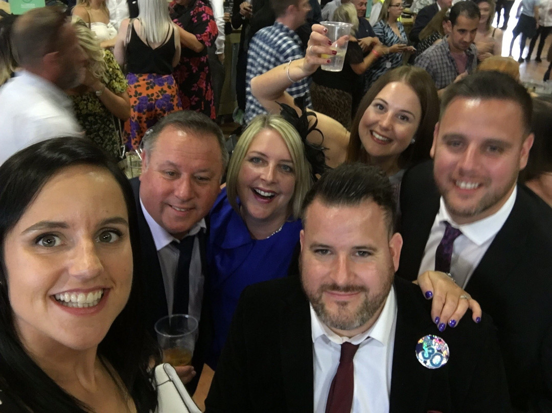 Sandown Park Racecourse景点图片