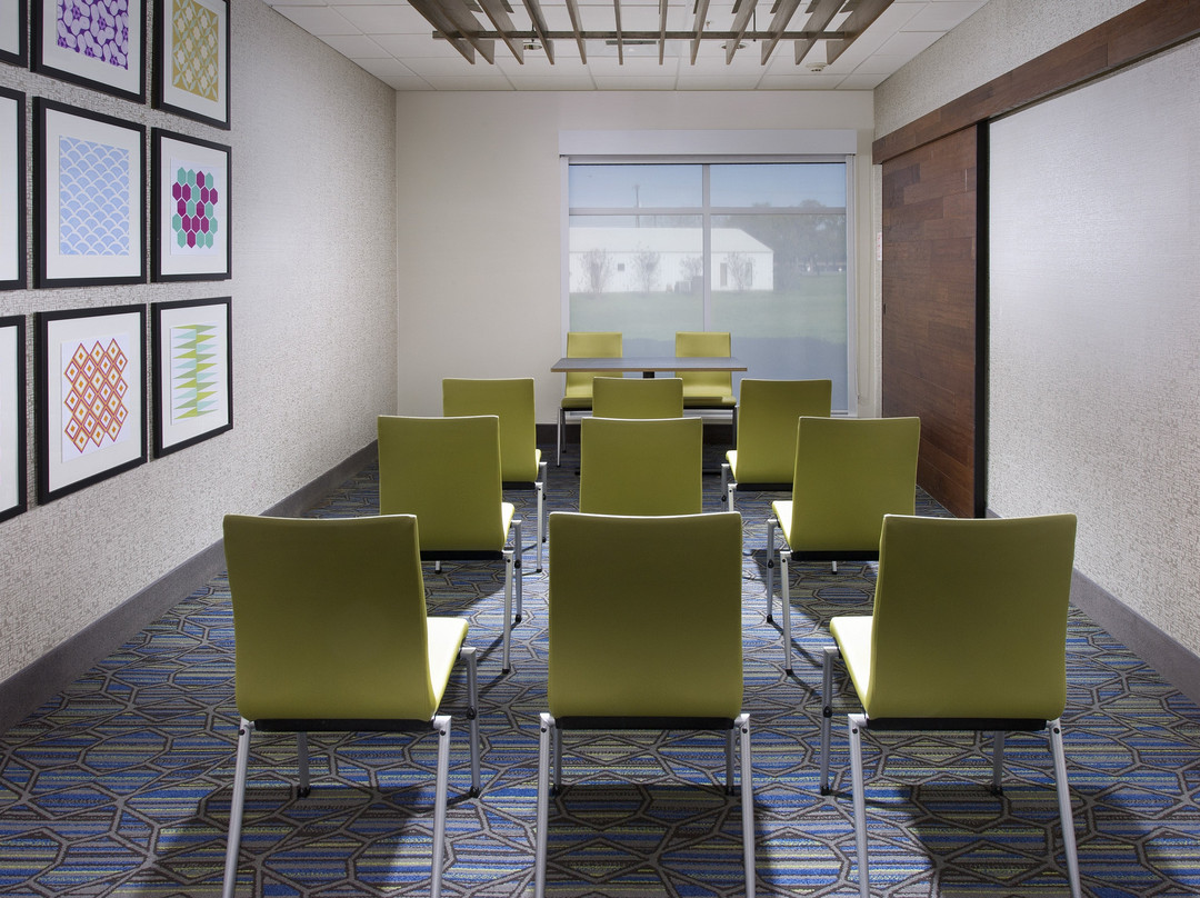 Holiday Inn Express & Suites New Braunfels By IHG主图