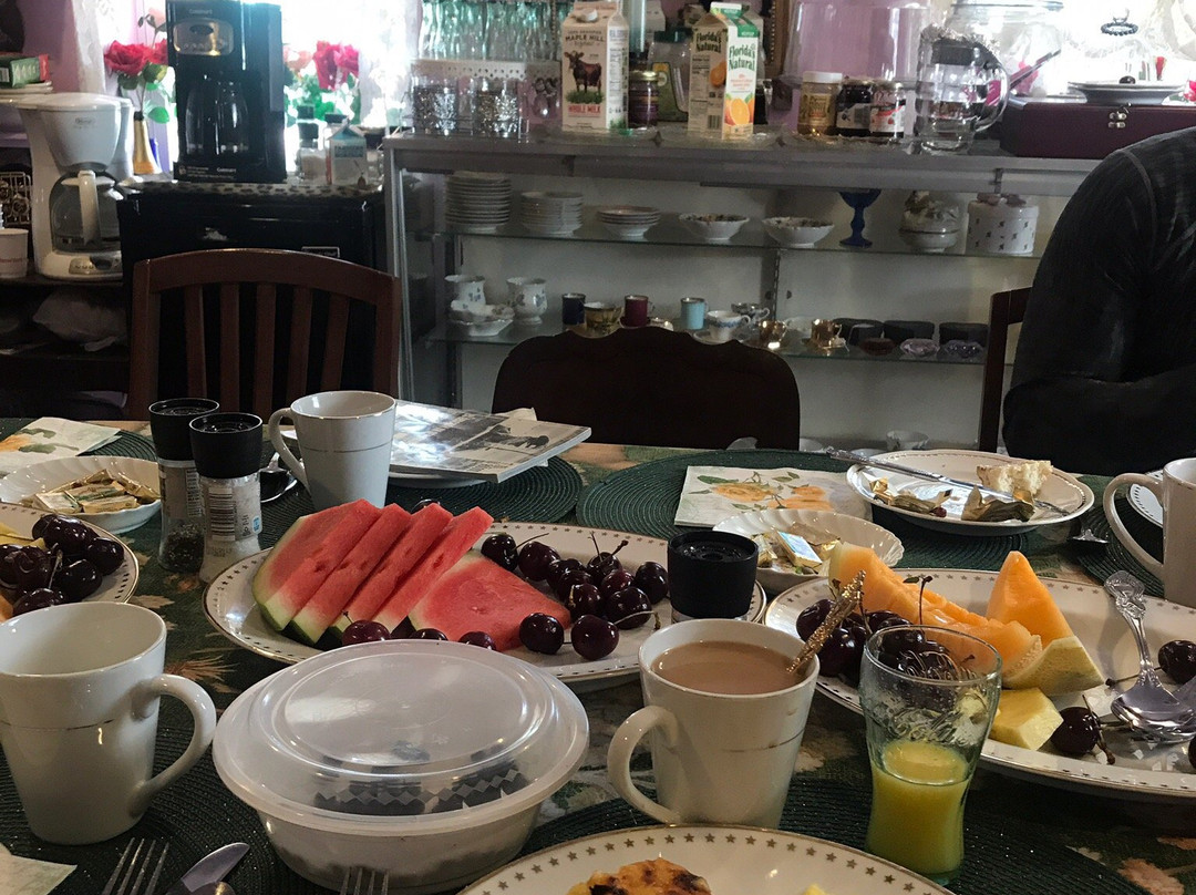 Beds On Clouds - Catskill Lodging主图