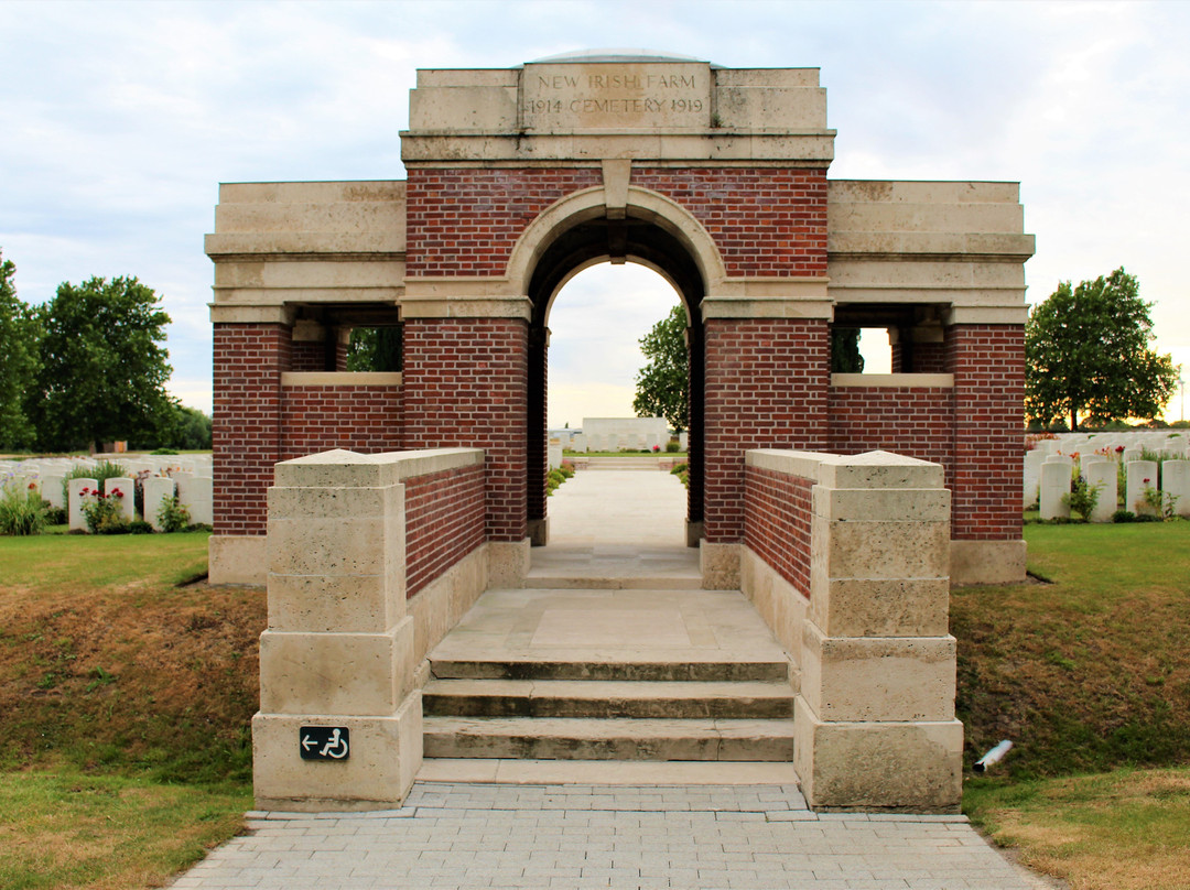New Irish Farm Cemetary-伊普尔必去景点