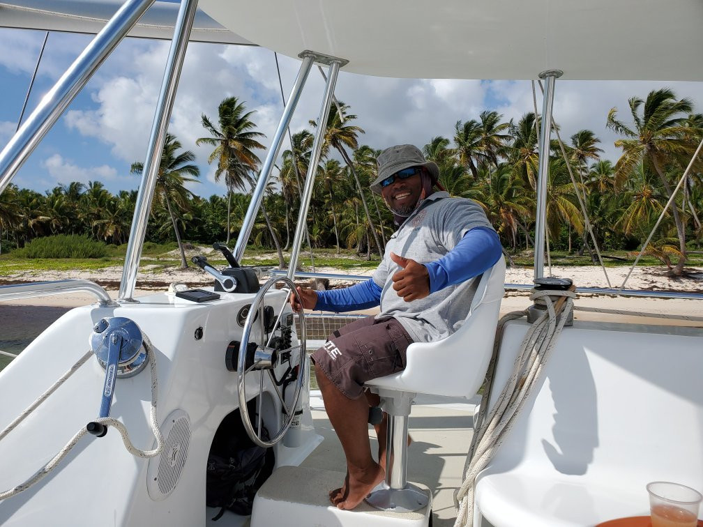 Happy Fish Catamarans-蓬塔卡纳必去景点