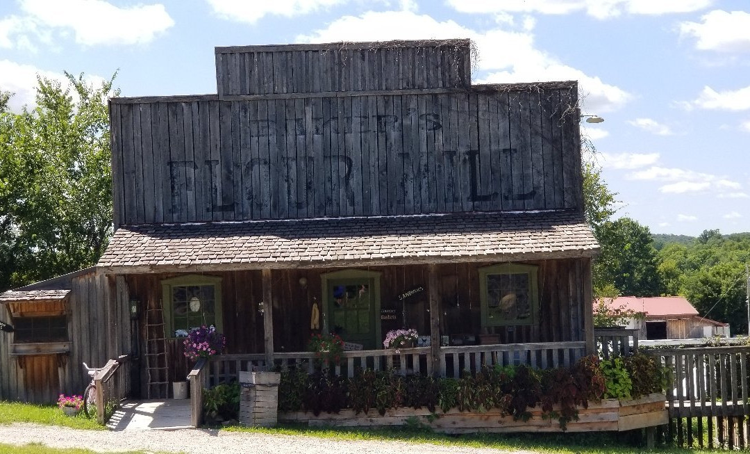 Bakersville Pioneer Village-Mansfield必去景点