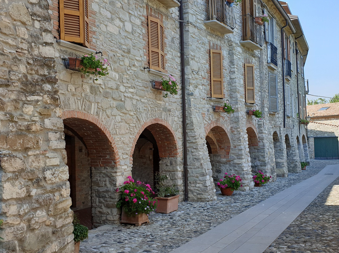 Antichi Portici della Contrada del Castellaro景点图片