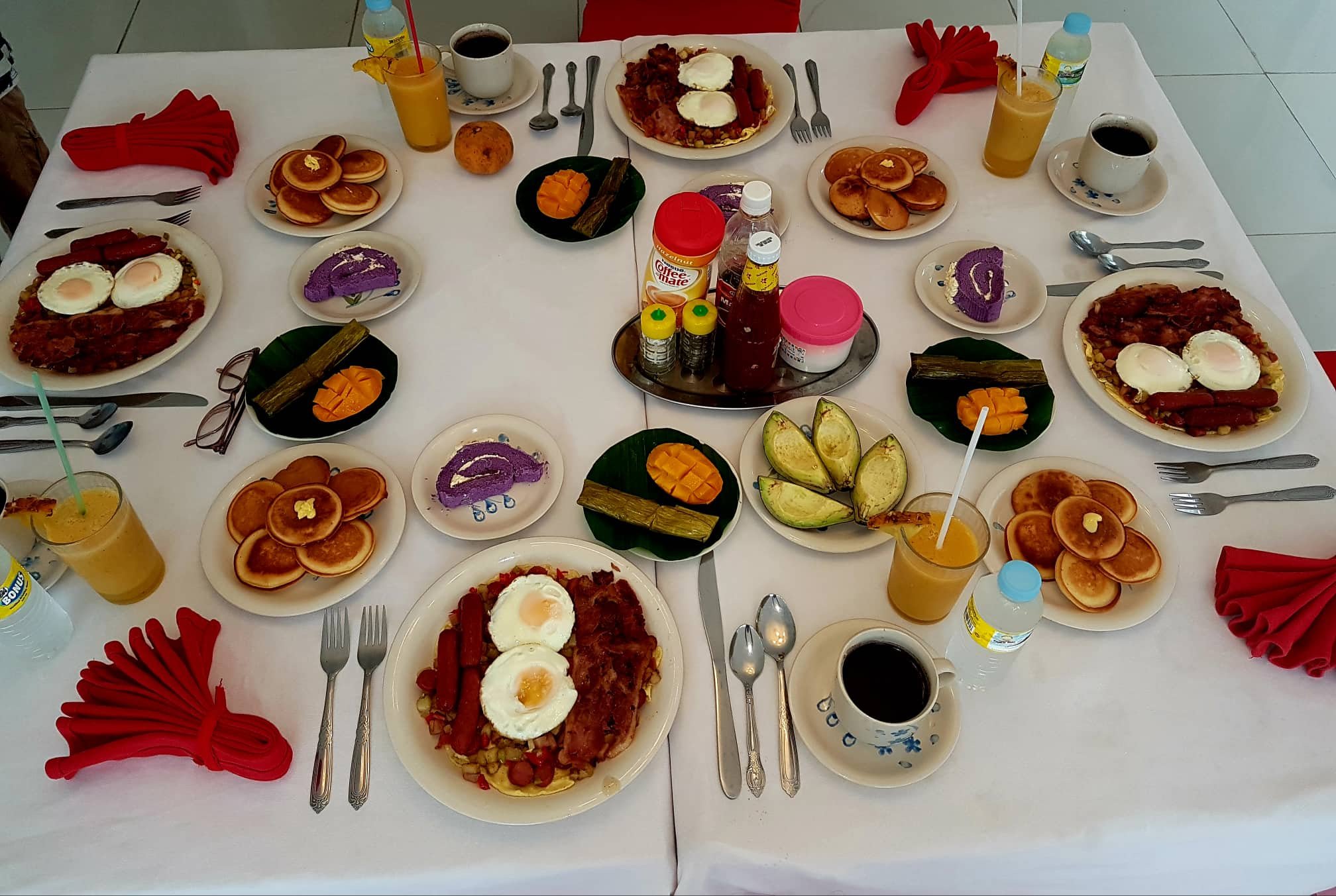 Ashley and Bill's Suites 'N Garden-餐饮