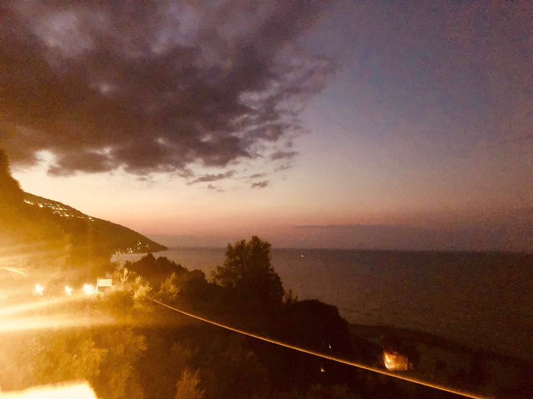 Enastron Guesthouse主图